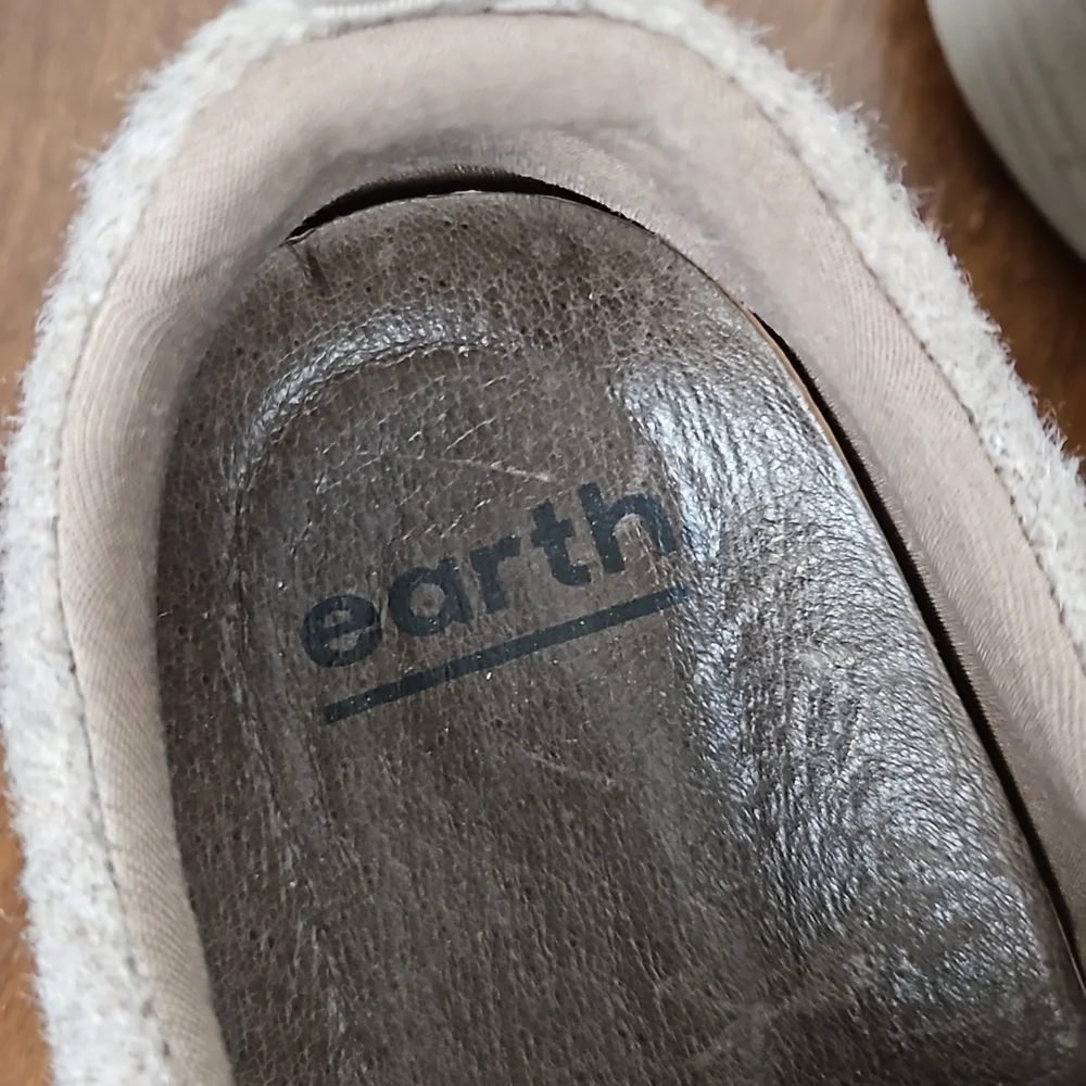 Earth Scenic Quartz Taupe Sneakers - Picture 7 of 10